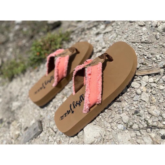 New in Box Gypsy Jazz Encore Flip Flops - Coral - Picture 2 of 2